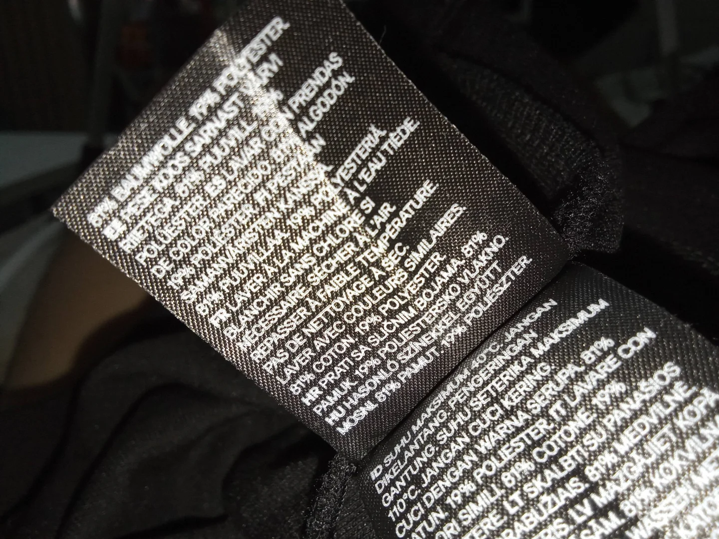 H&MNOVO-PAMUCNA CRNA HALJINA S-M