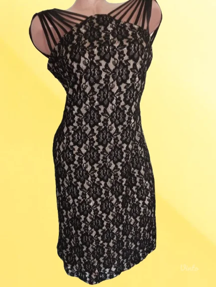 SCARLETT-CRNO ZLATNA OD ČIPKE-NOVO-L-XL