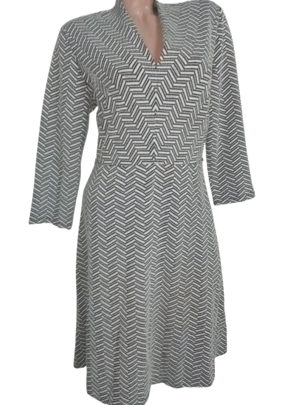 COMMA,NOVO.VRHUNSKA HALJINA 40-L