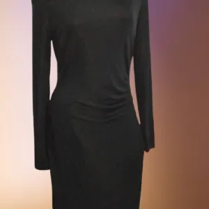 TCMNOVO-SVETLUCAVA CRNA HALJINA L-40