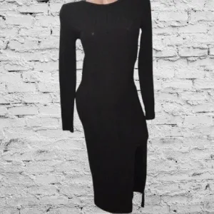 ❤️SINSAY❤️CRNA PAMUCNA TRIKOTAZNA HALJINA-S-M