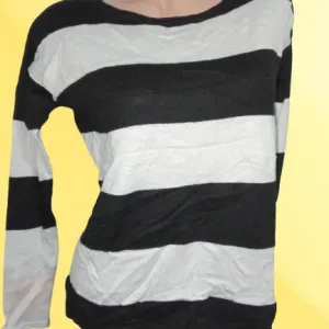 ❤️H&M❤️VISKOZNI DZEMPER XS-S