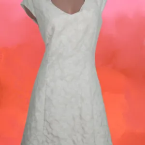 MORE&MOREBELA RELJEFNA HALJINA L-40