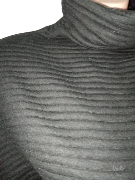 ❤️ZARA❤️NOVO-CRNA RELJEFNA HALJINA M-L