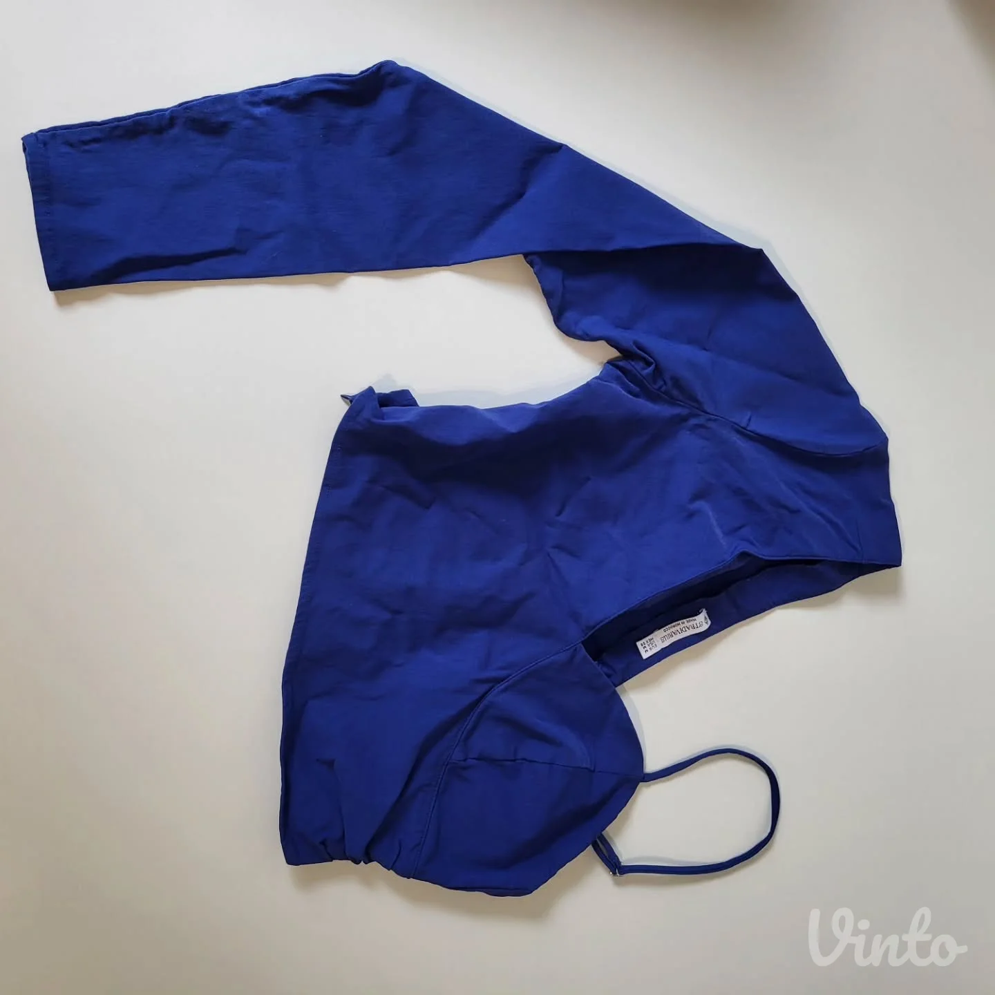 Stradivarius asimetrični top