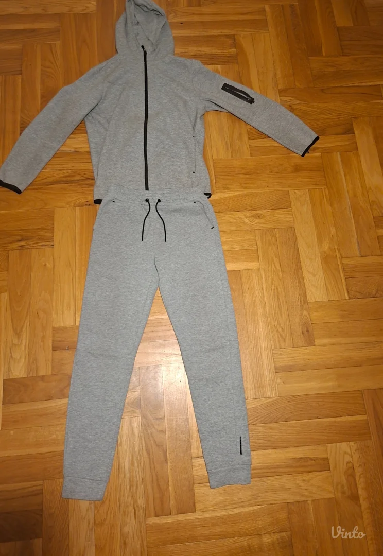 C&A sivi muski komplet