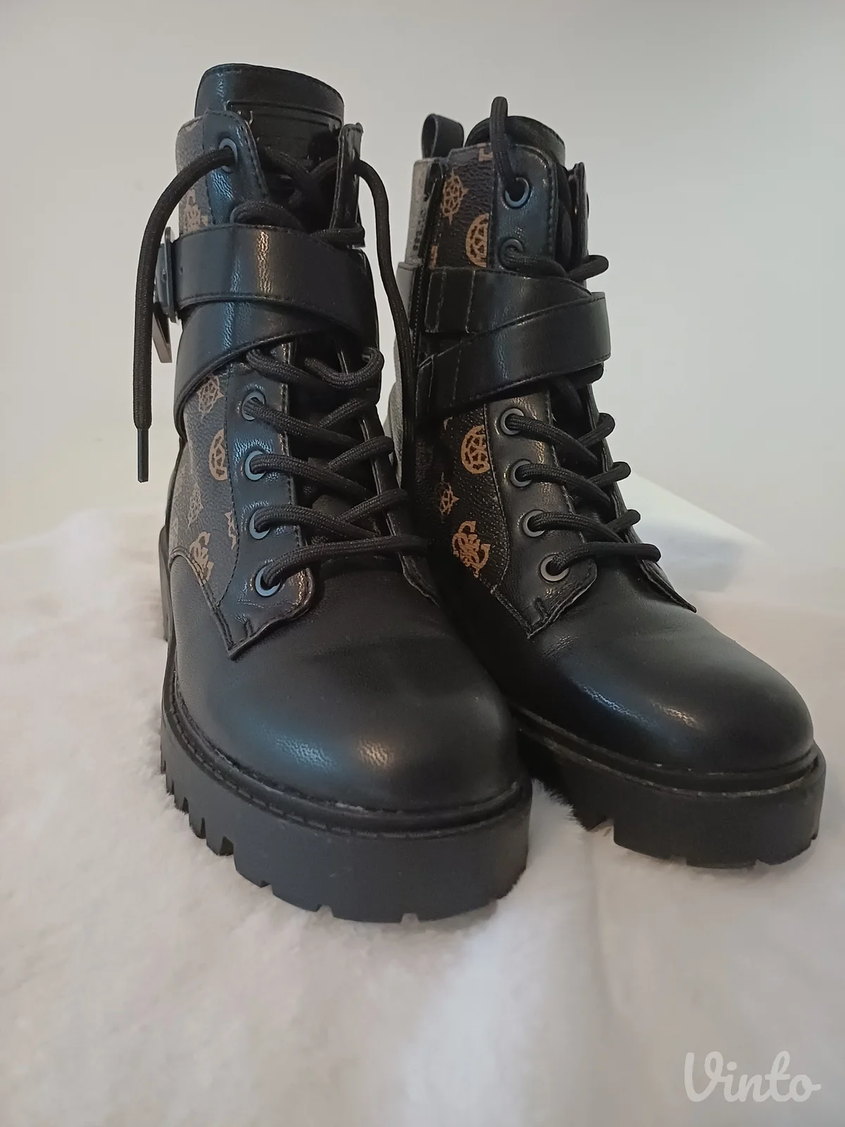 Original Guess cizme,kao nove