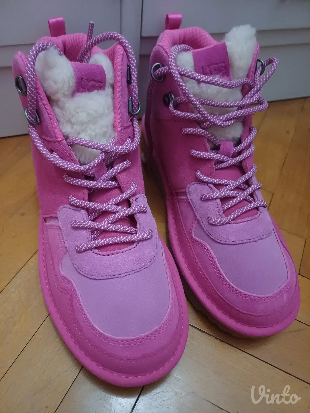 Original Ugg patike,nove