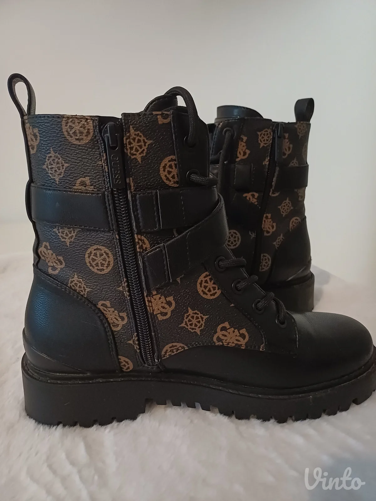 Original Guess cizme,kao nove