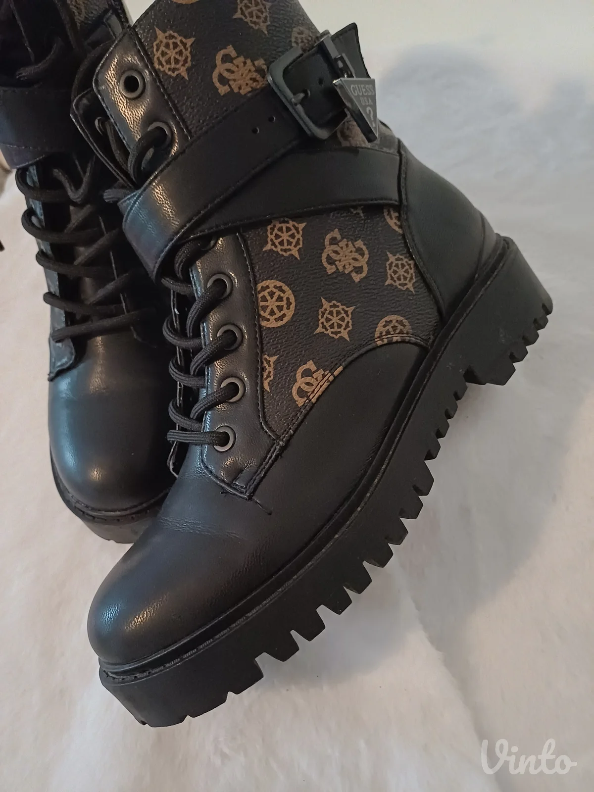 Original Guess cizme,kao nove