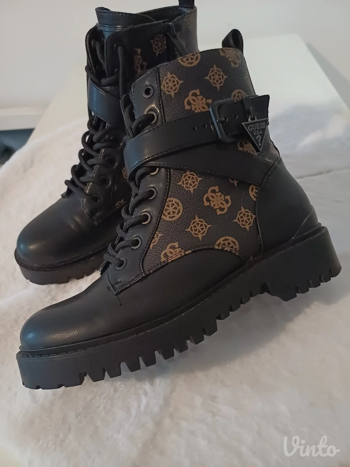 Original Guess cizme,kao nove