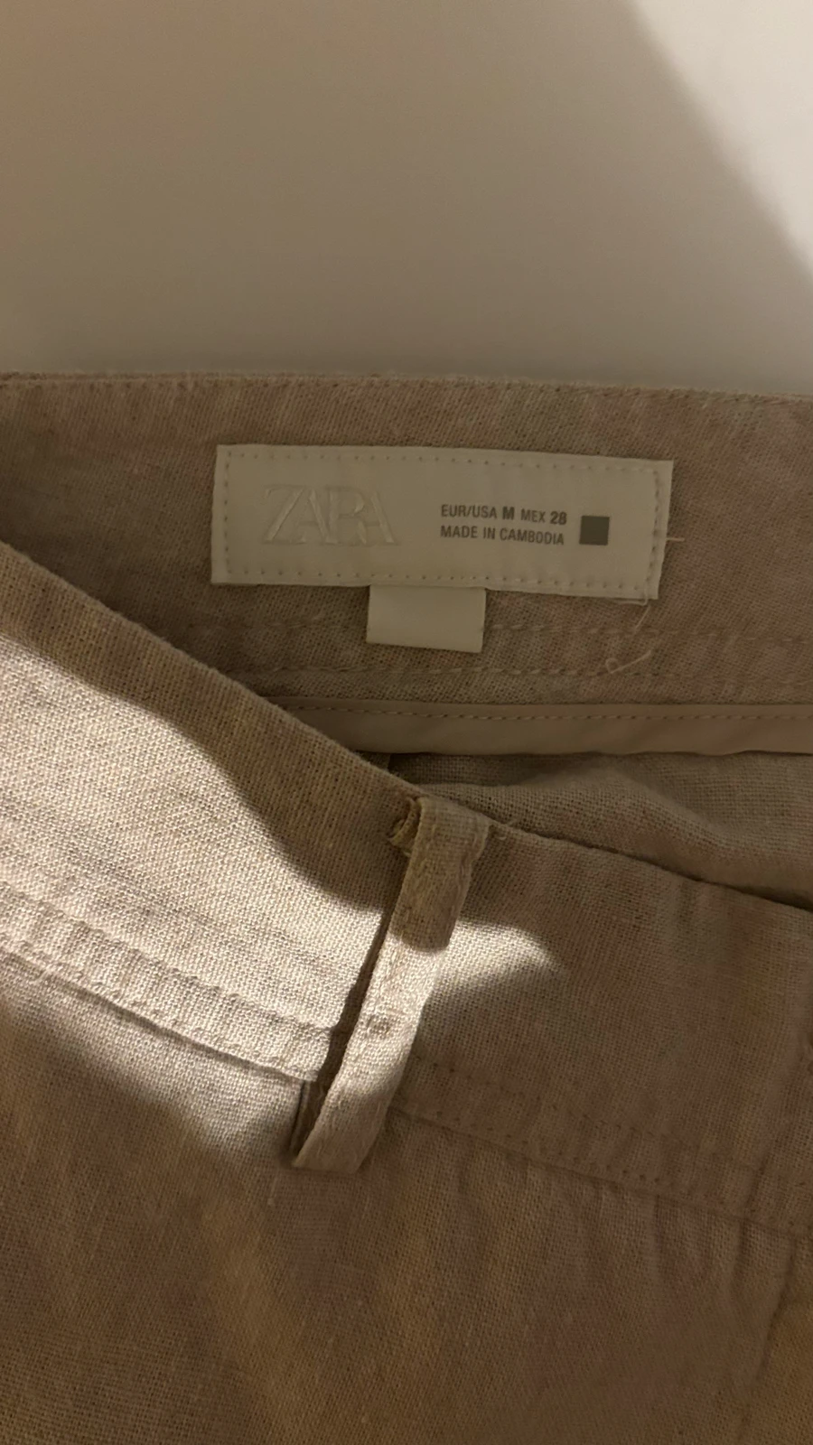 Zara bez pantalone