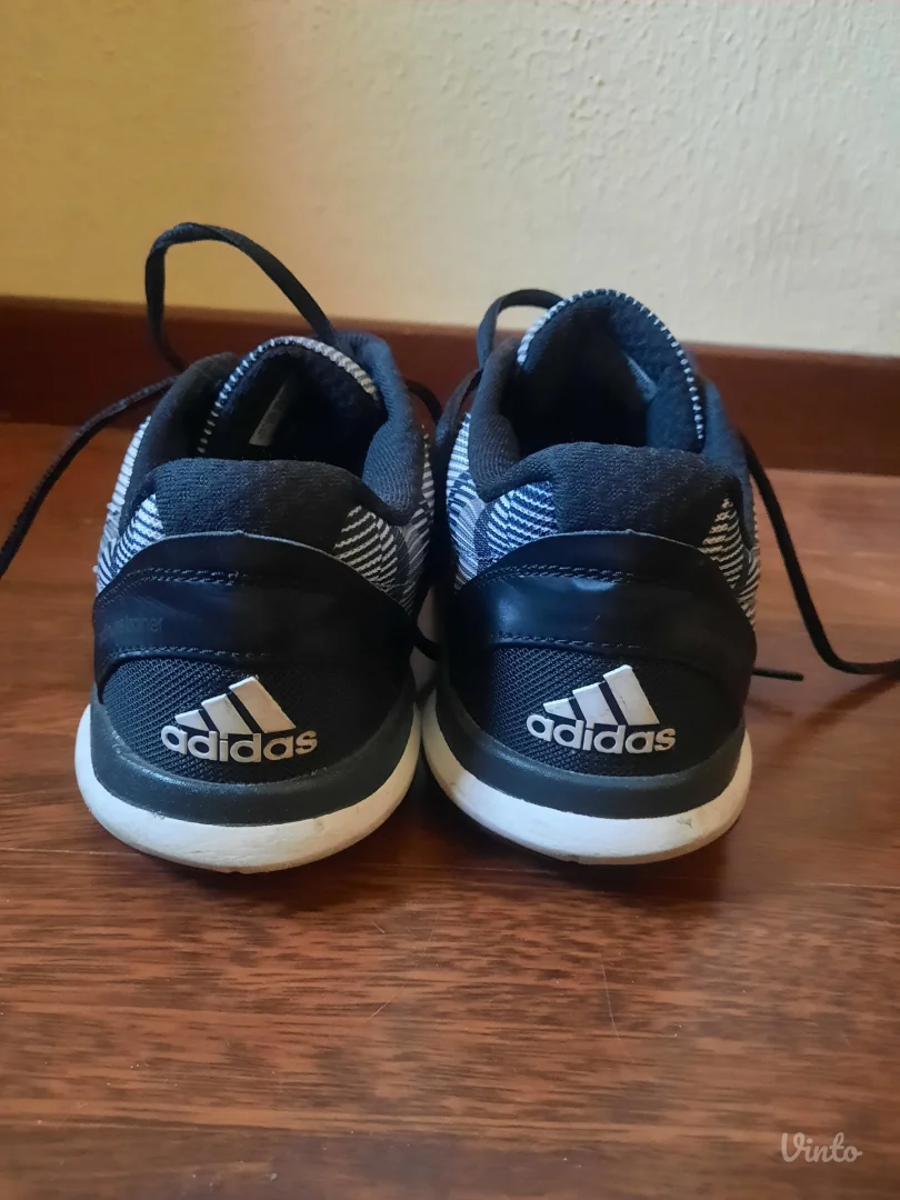 Adidas ženske patike broj 38 2/3