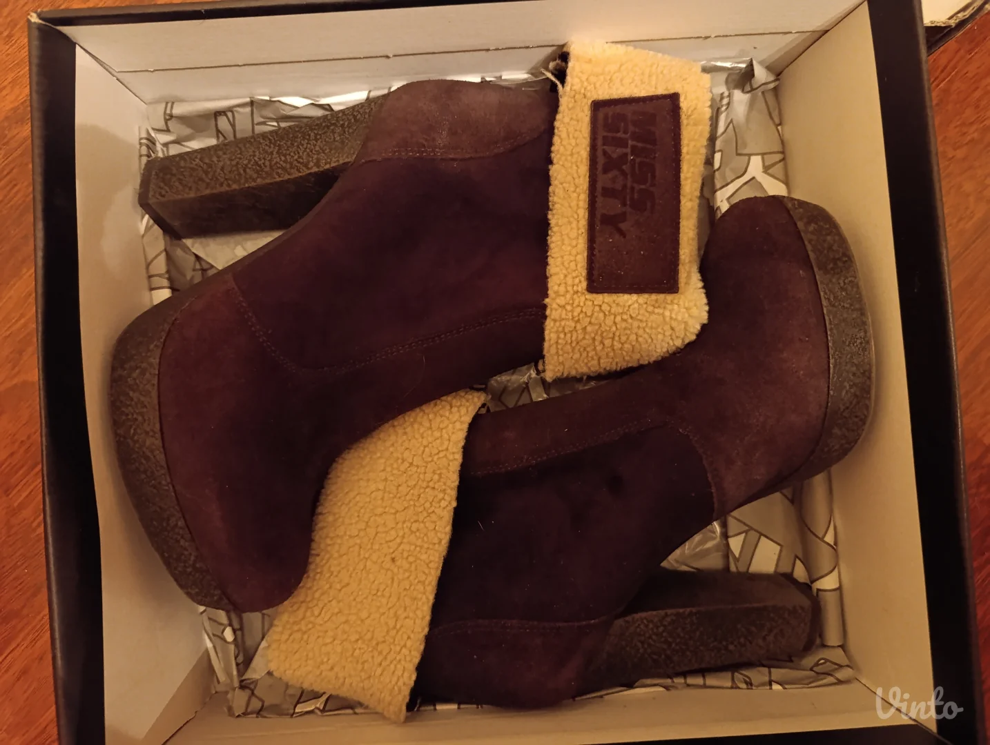 Miss sixty braon kratke čizmice, broj 39