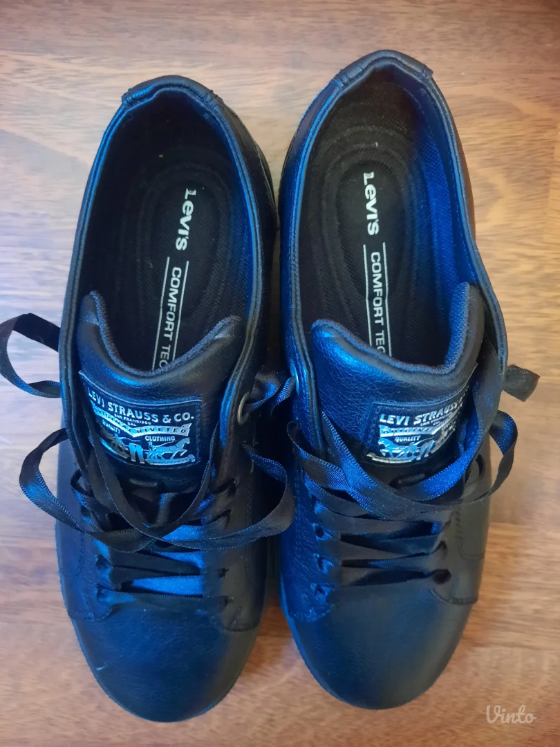 Levi's ženske crne patike, veličina 38