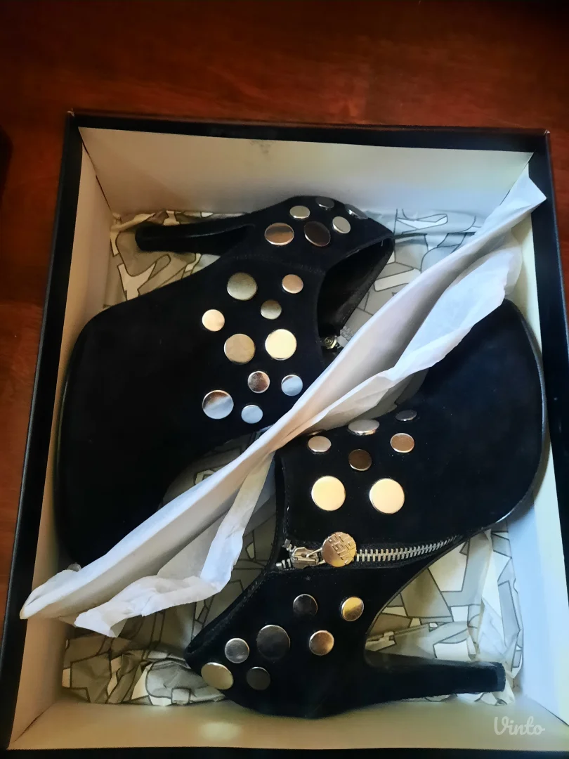 Miss sixty kratke, crne ženske čizmice, broj 39