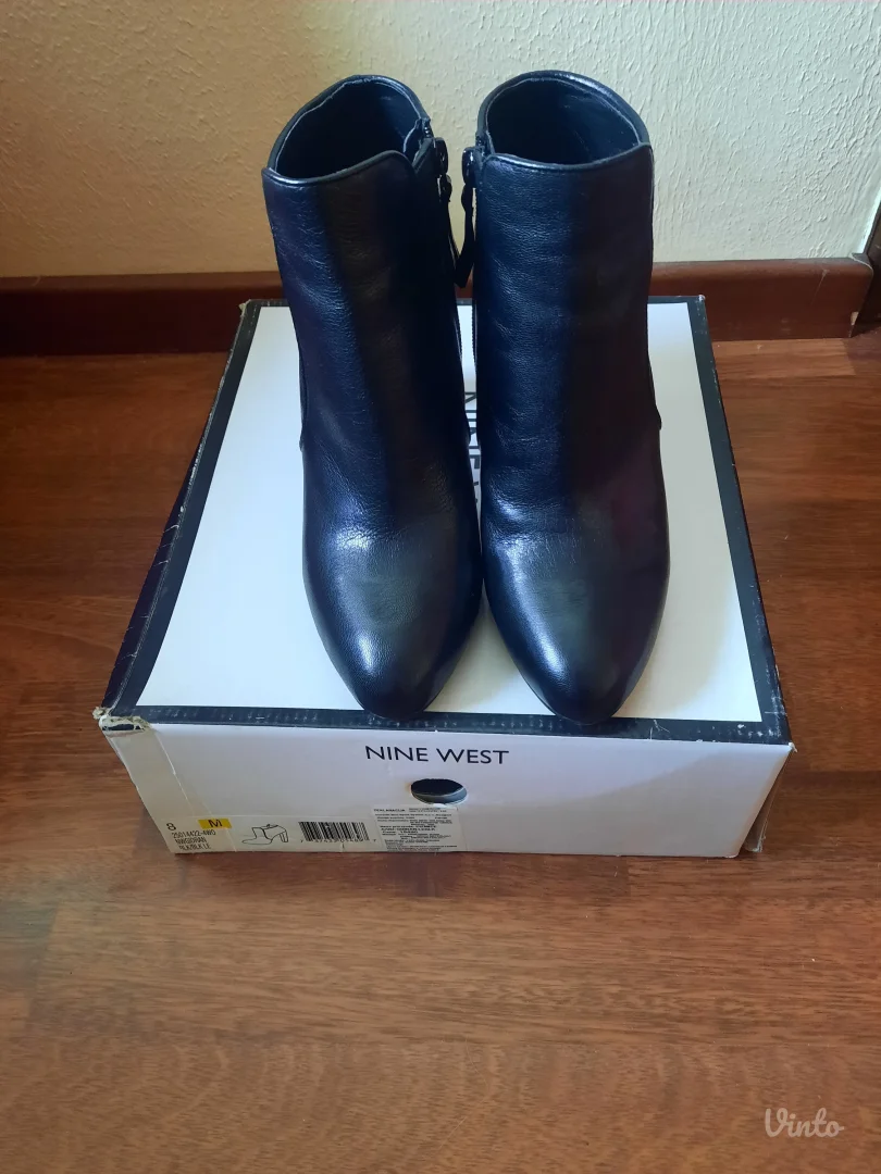 Nine West crne kožne ženske čizmice, broj 39