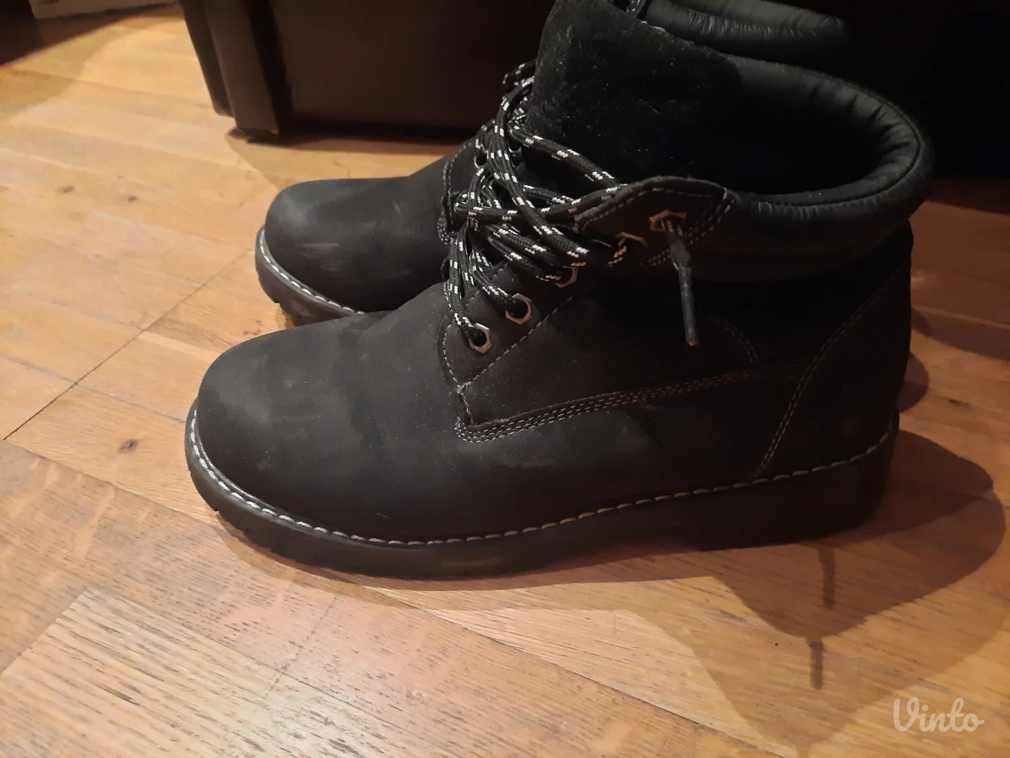 Ženske crne, zimske duboke cipele broj 37