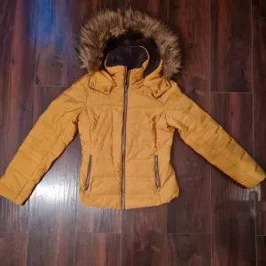 Ženska zimska jakna, Zara, u boji senfa, veličina S