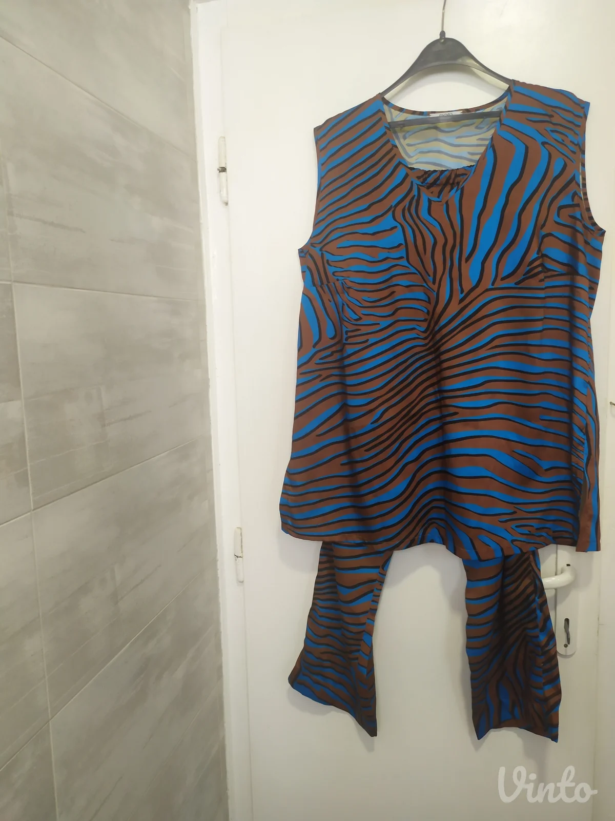 Mona komplet- bluza i pantalone
