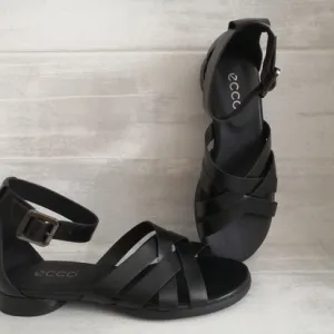 Ecco sandale- nove