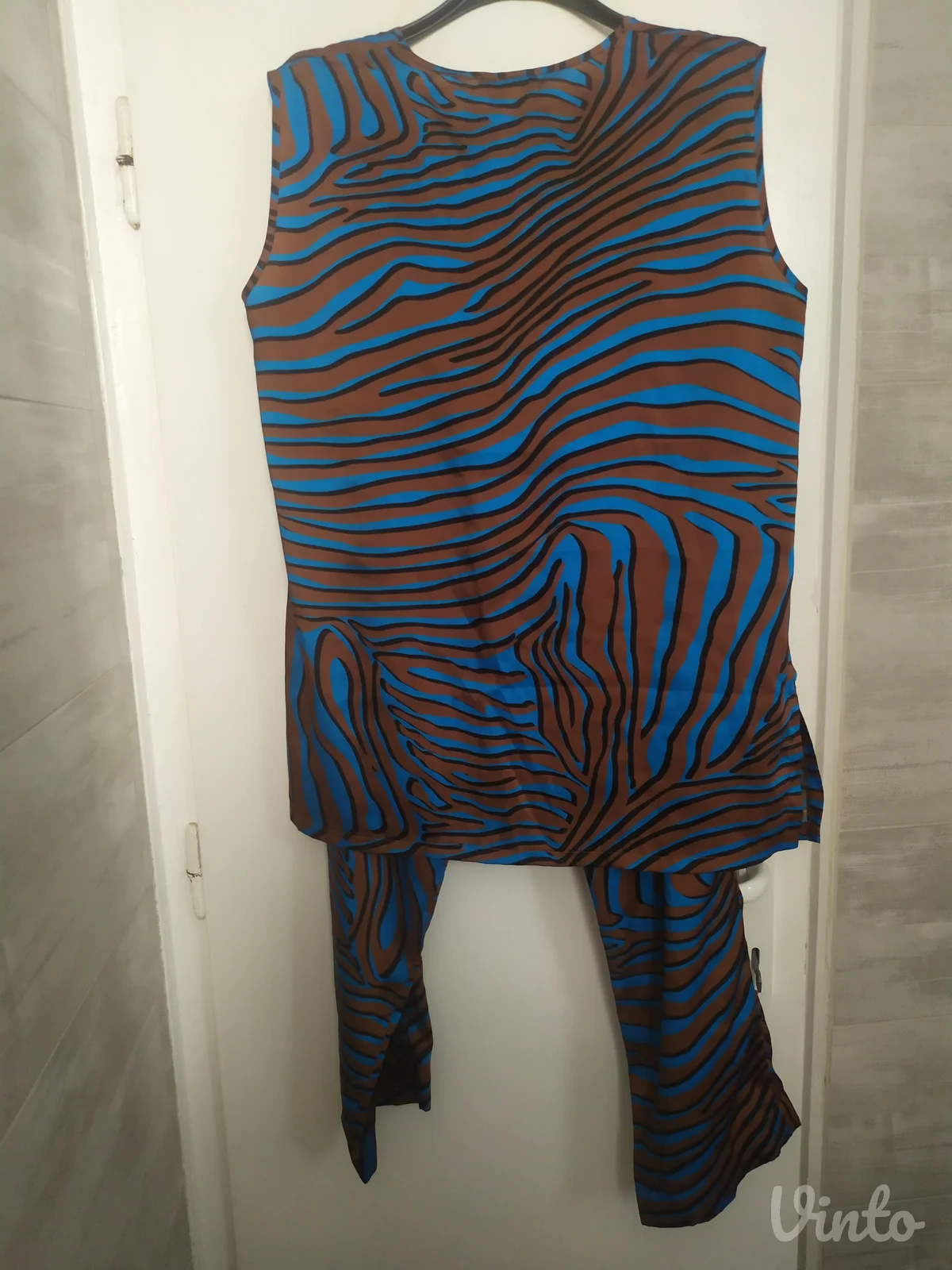 Mona komplet- bluza i pantalone
