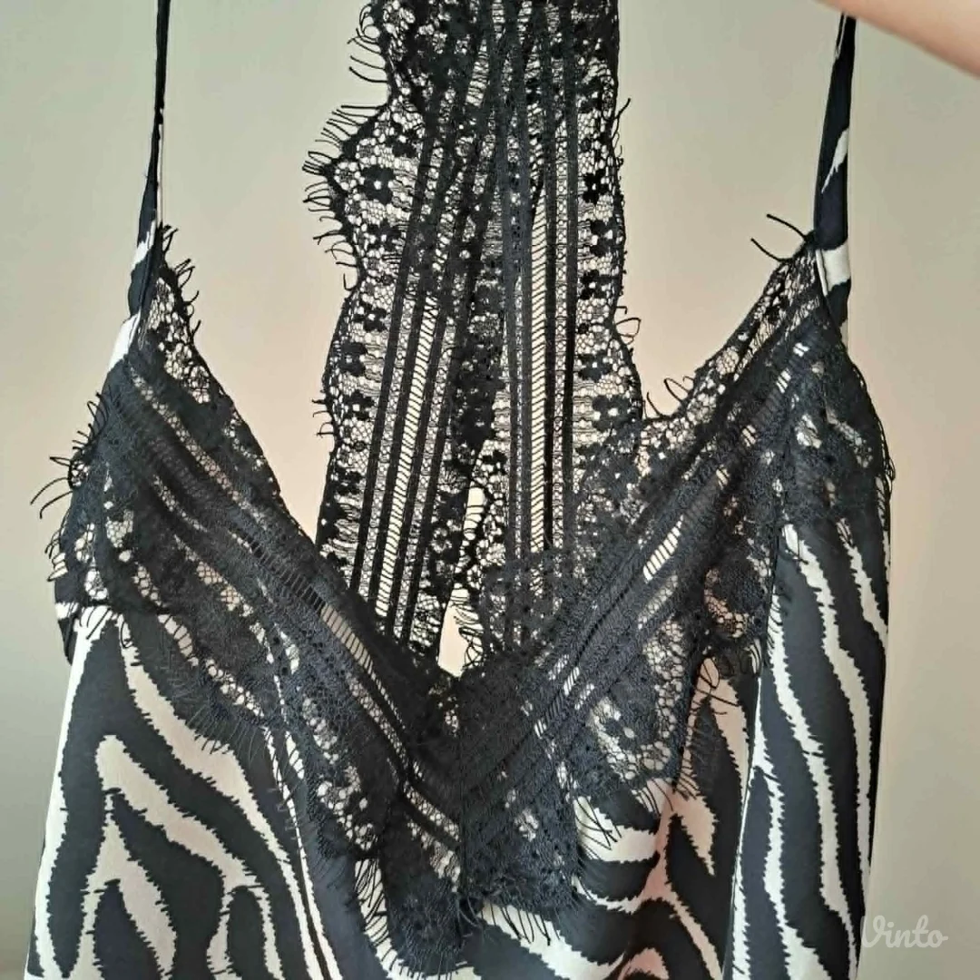Komplet zebra print, široke pantalone + top sa čipkom, L — odlično stanje