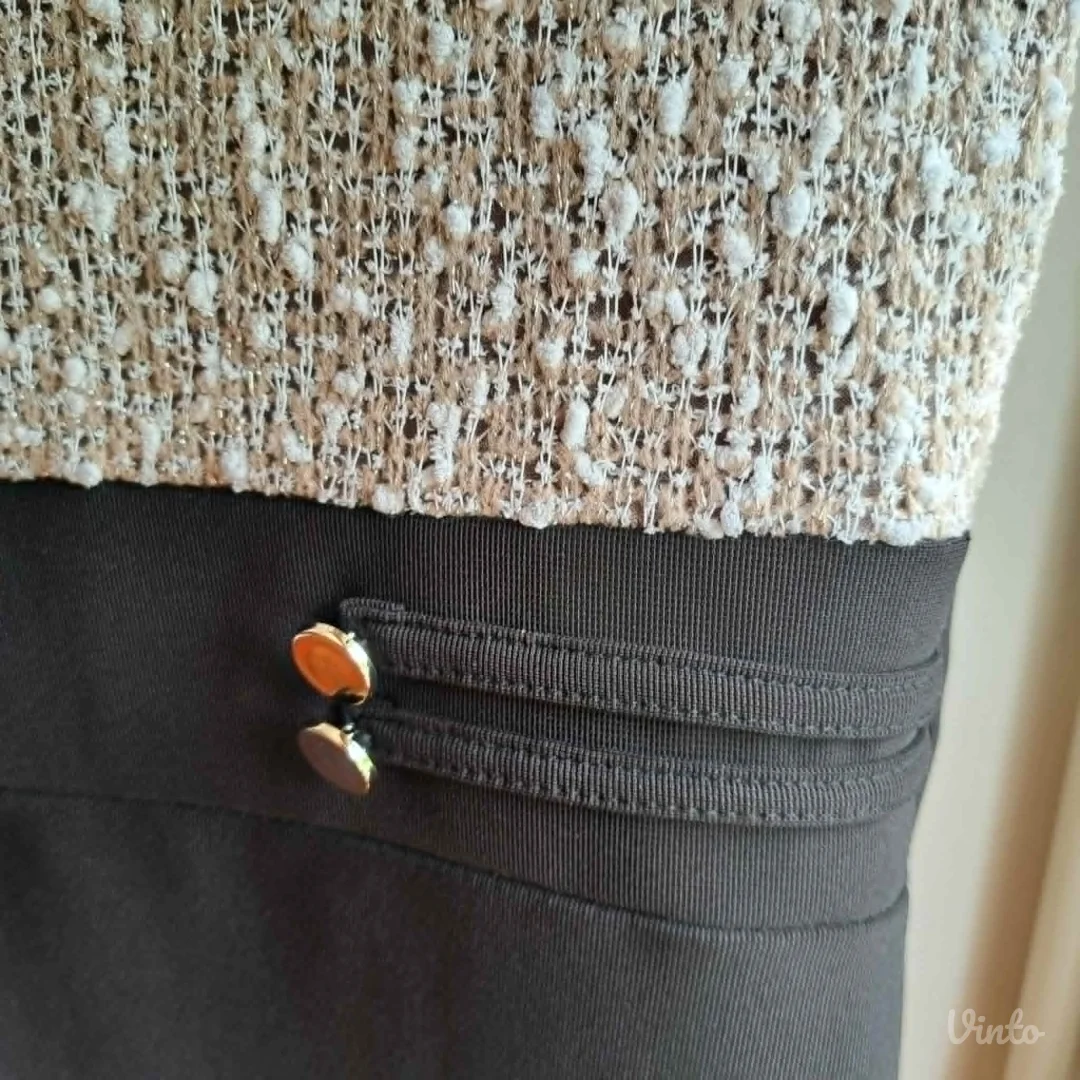 Elegantna haljina buklé+crna, zlatni detalji, M — odlično stanje