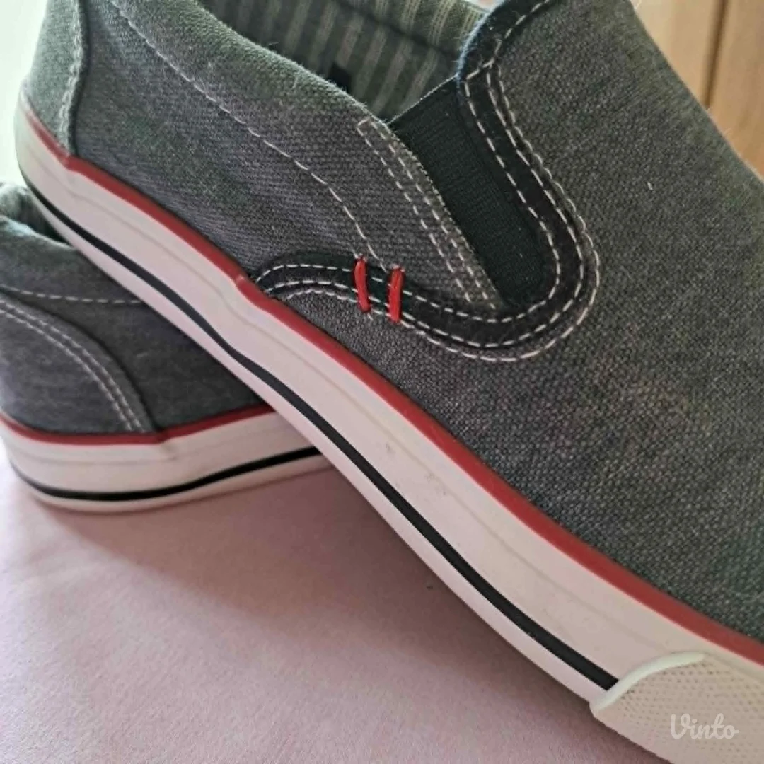 Muške platnene slip-on patike, Walkex, br. 41 — nove, neošene