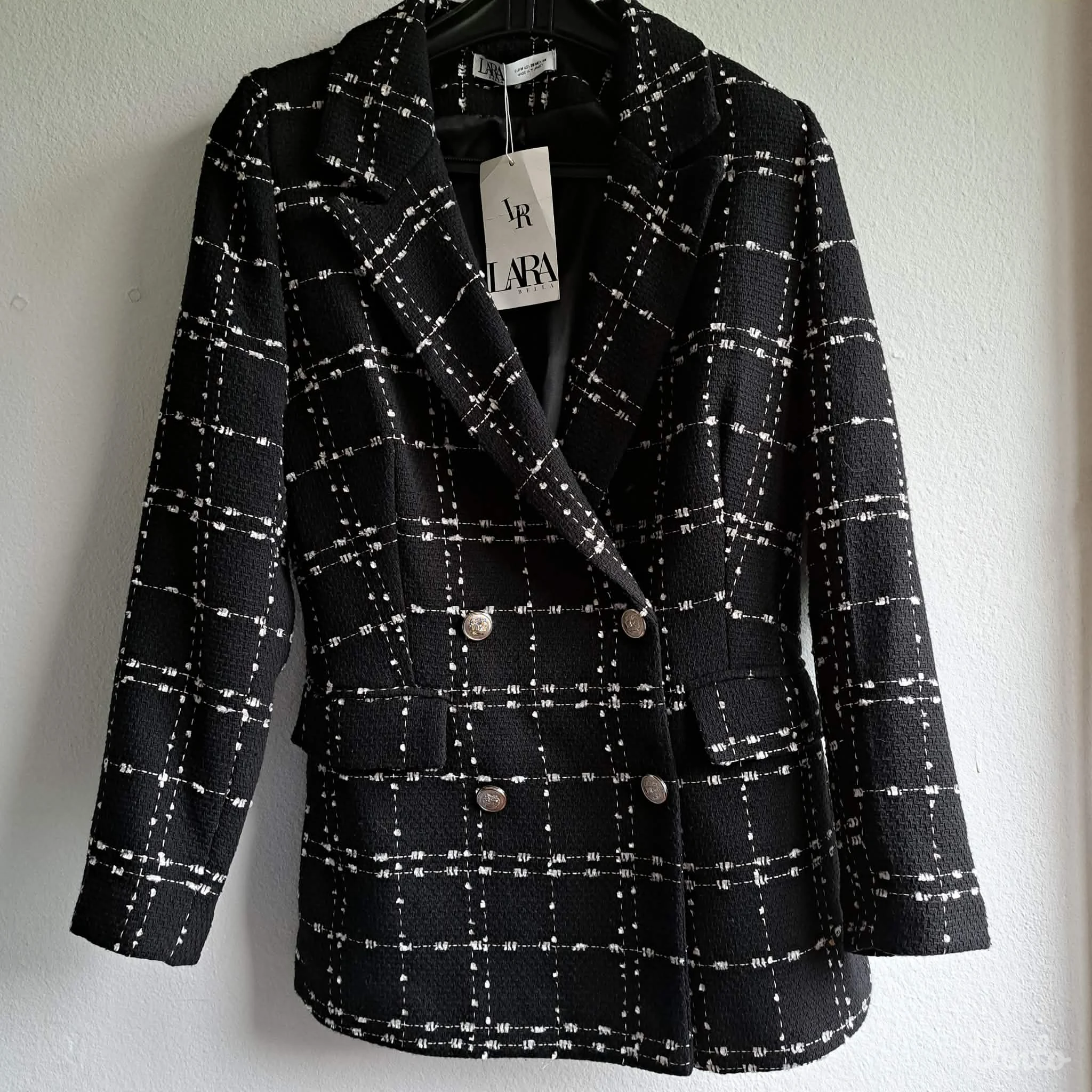 Elegantan i moderan blejzer