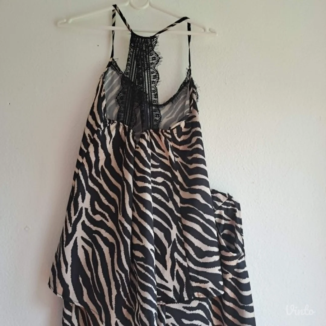 Komplet zebra print, široke pantalone + top sa čipkom, L — odlično stanje