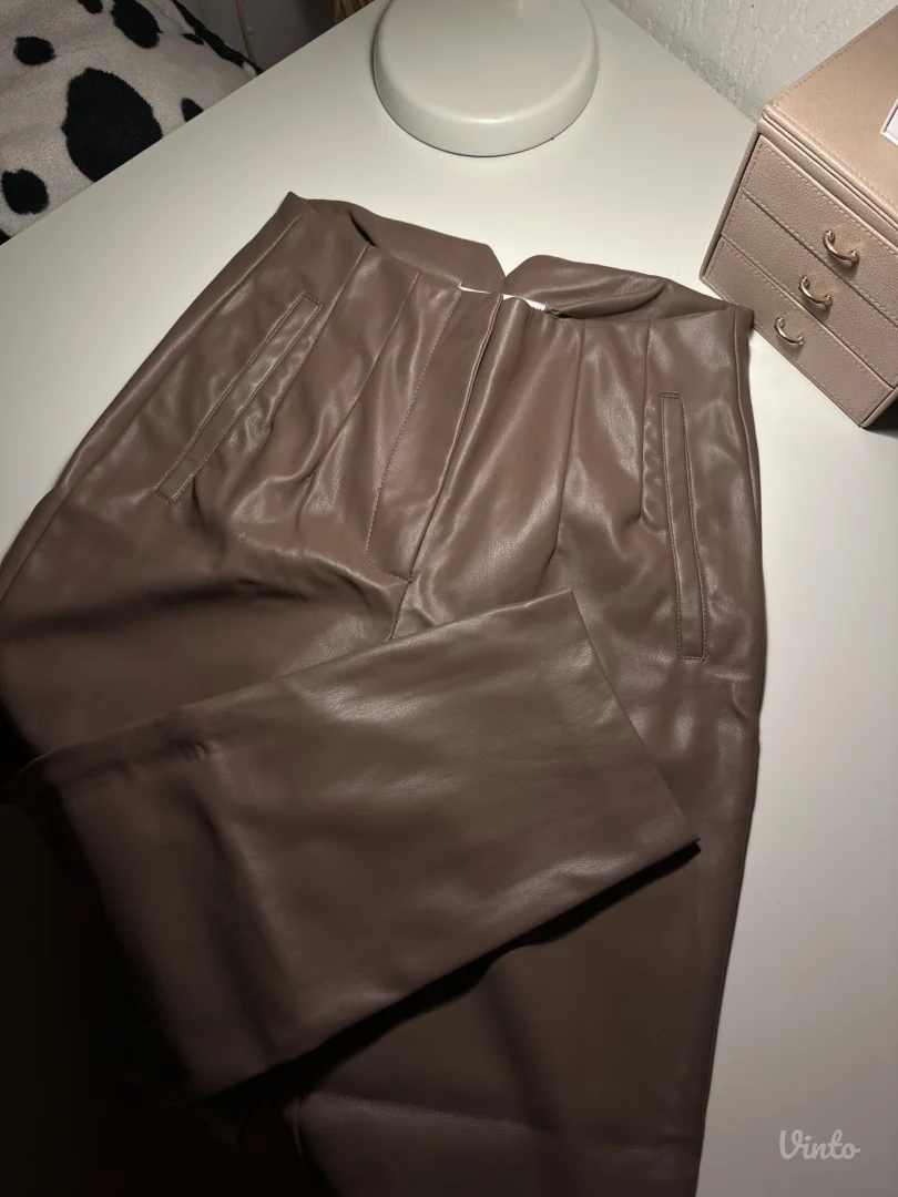 Sinsay kozne pantalone