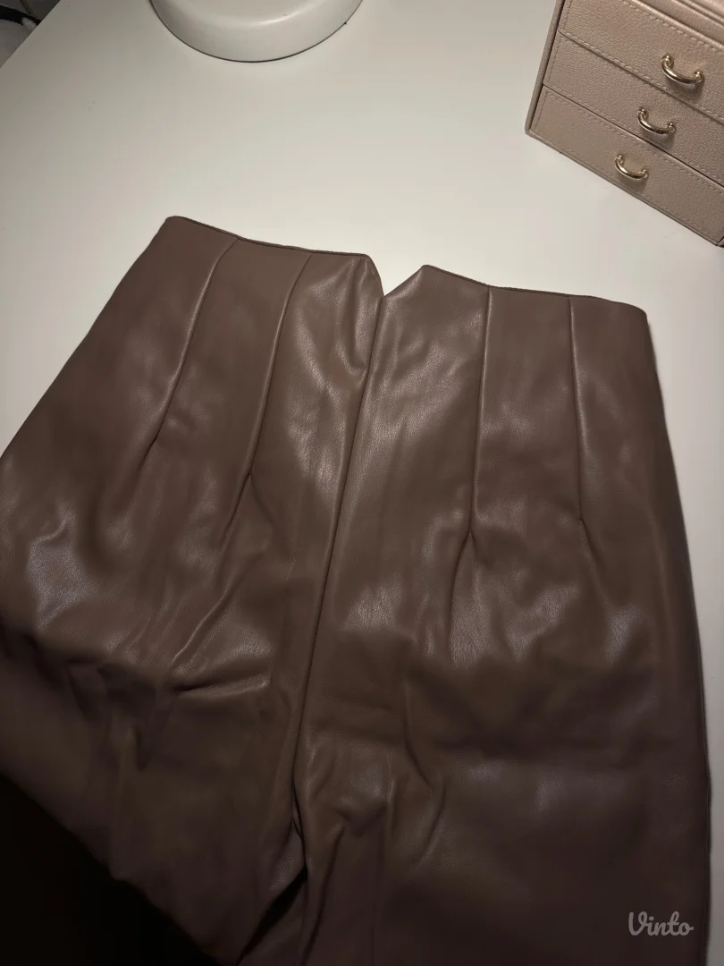 Sinsay kozne pantalone