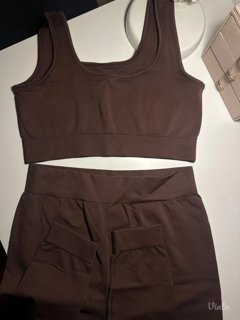 H&M set za trening