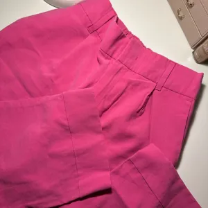 Roze pantalone