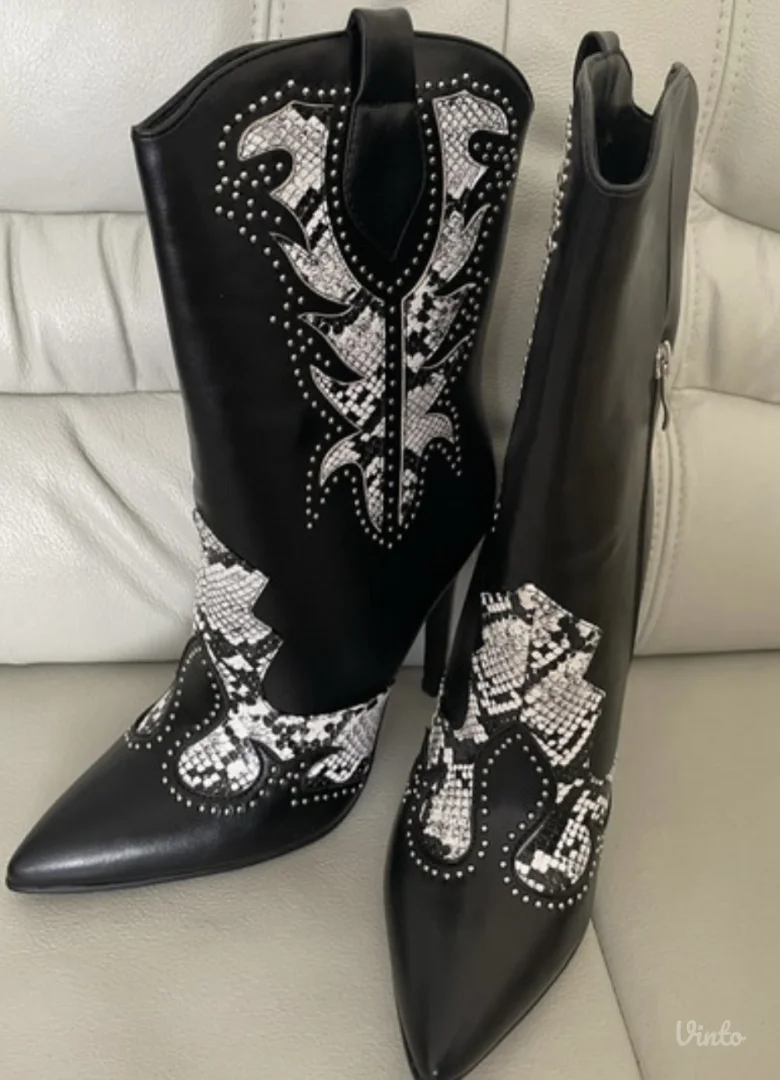 Elegantne čizme na štiklu