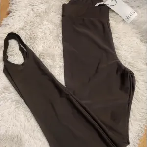 helanke sa stopom (novo sa etiketom)