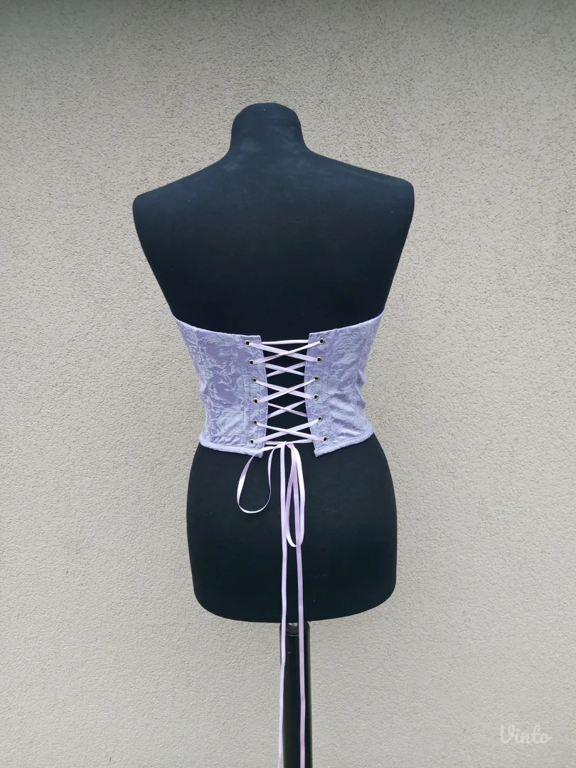 Svetlo ljubičasti korset