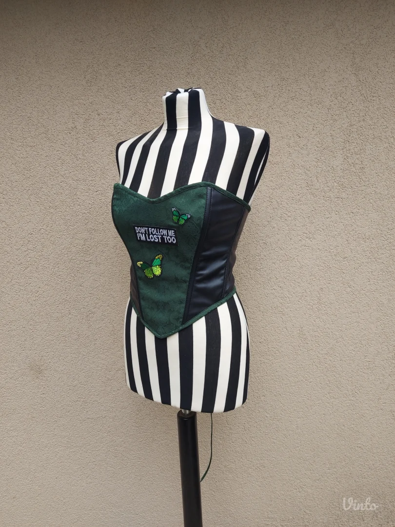 Zeleni Korset sa leptirima