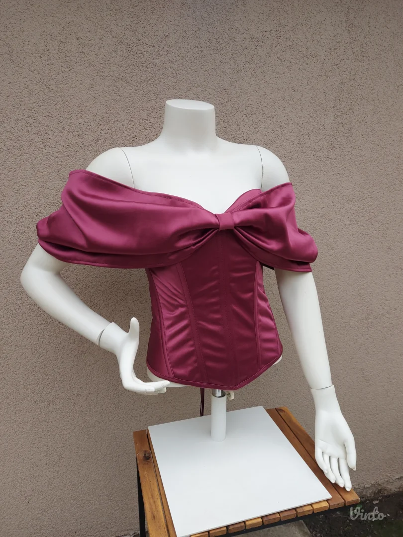 Bordo korset sa rukavima