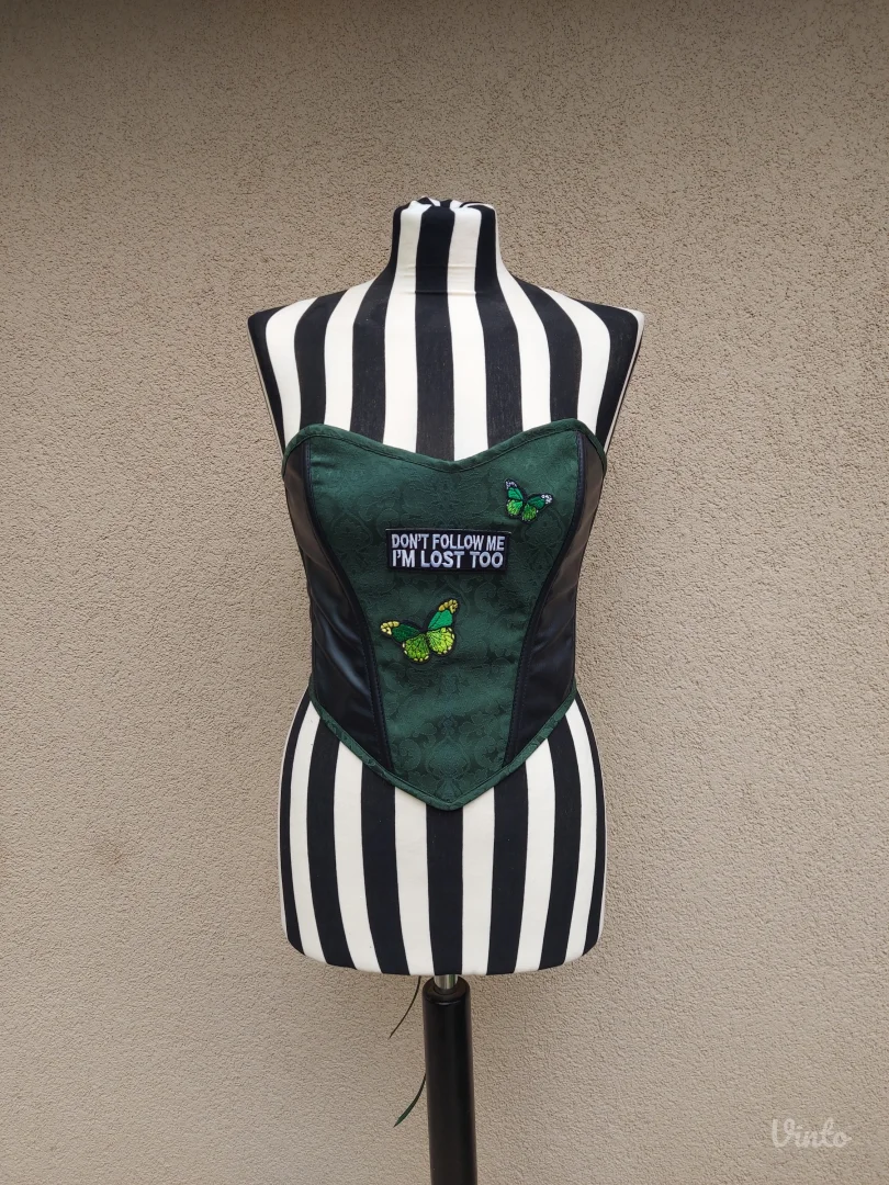 Zeleni Korset sa leptirima