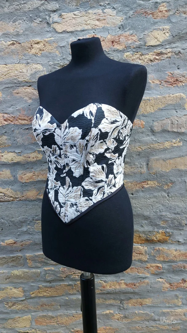 Crno zlatni korset od brokata