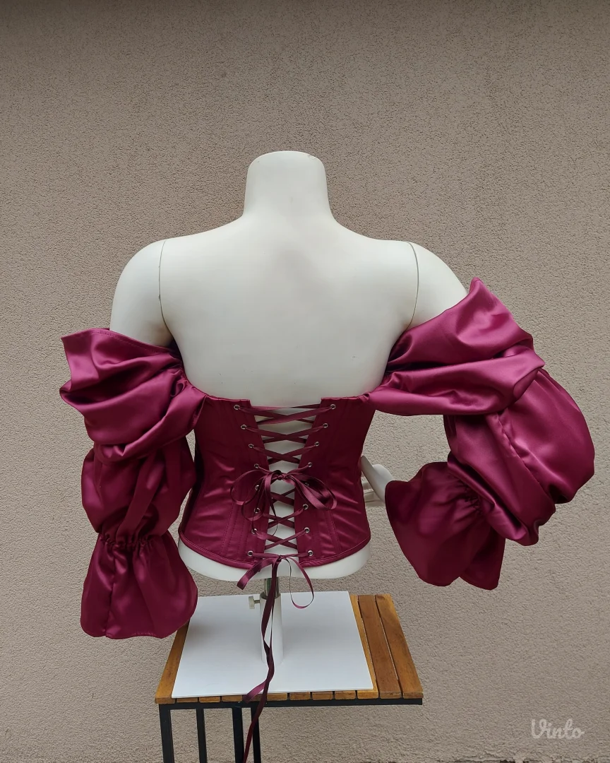 Bordo korset sa rukavima