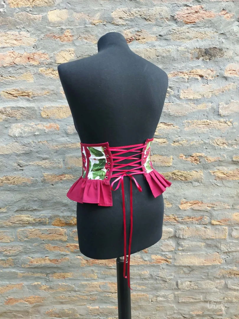 Visnjice podgrudni korset