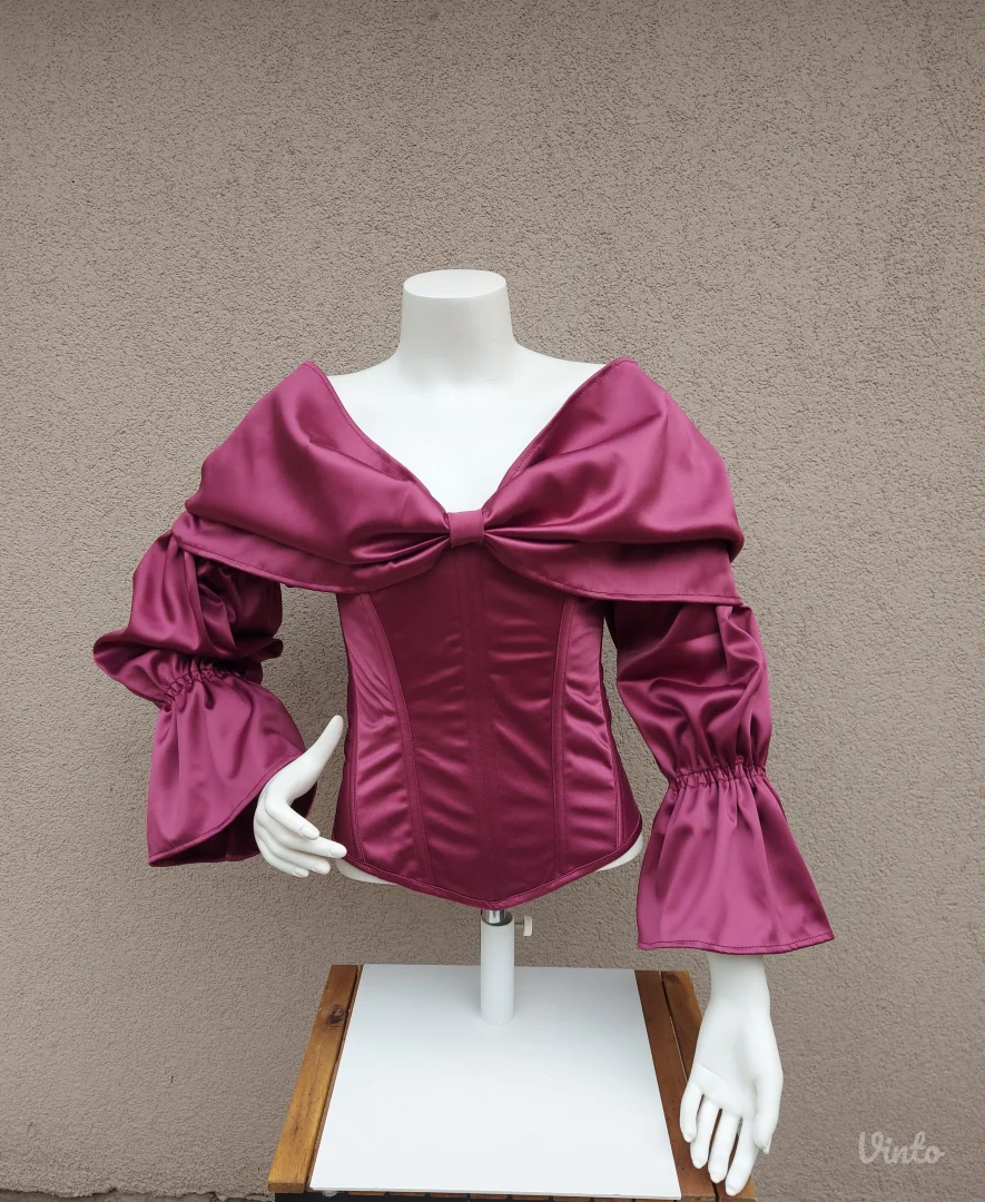 Bordo korset sa rukavima