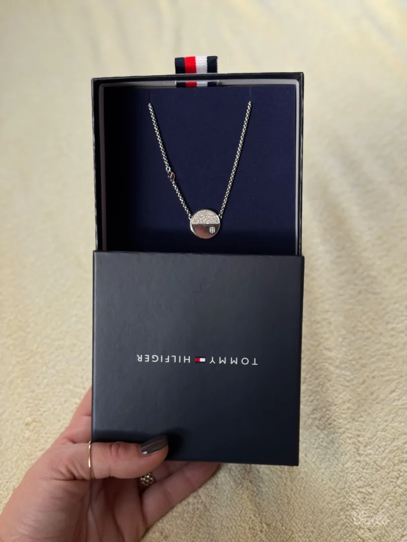 Tommy Hilfinger lancic