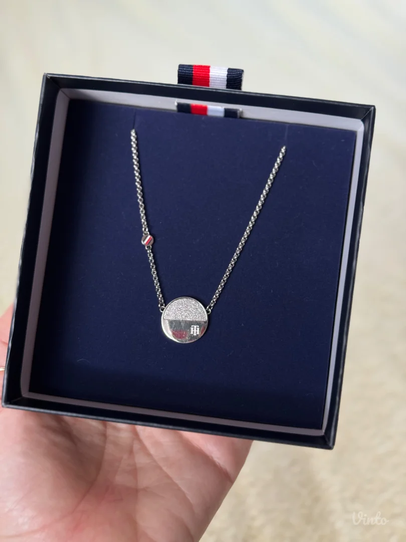 Tommy Hilfinger lancic