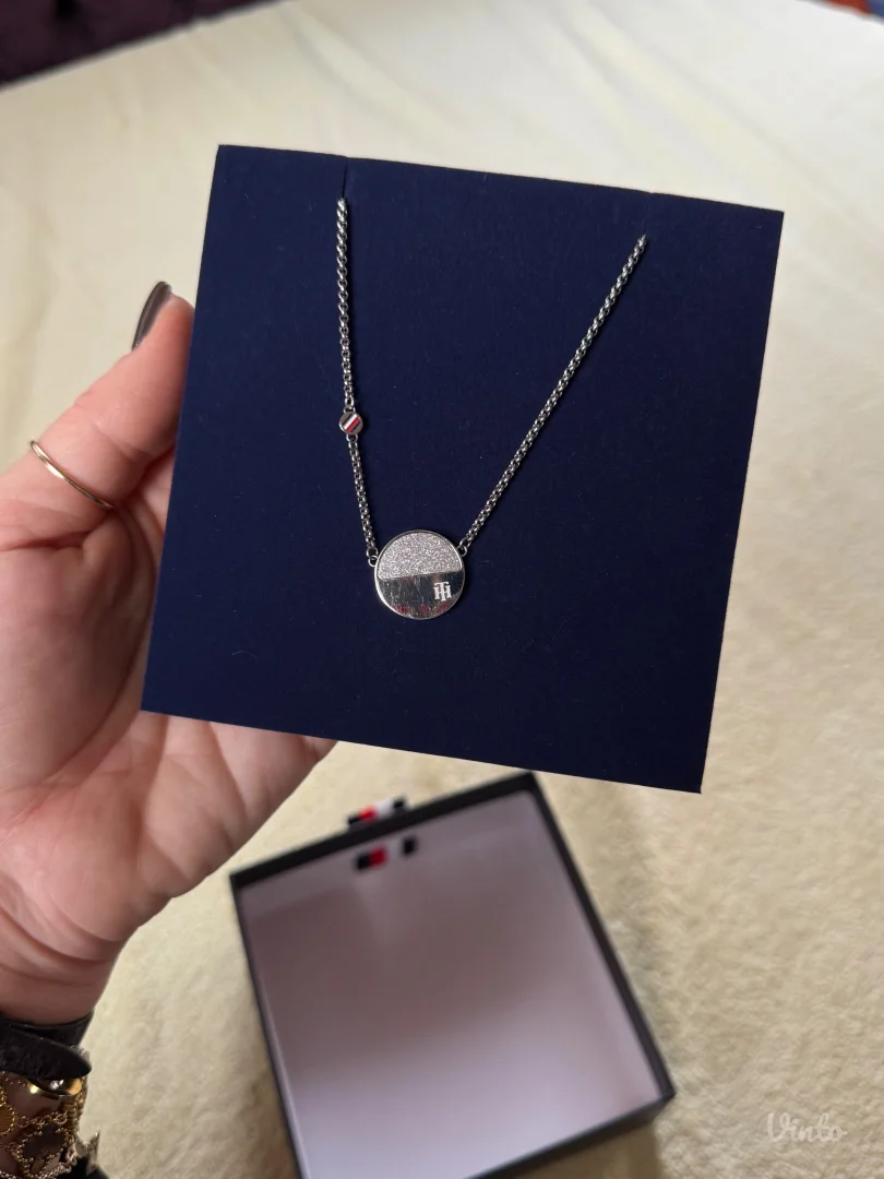 Tommy Hilfinger lancic