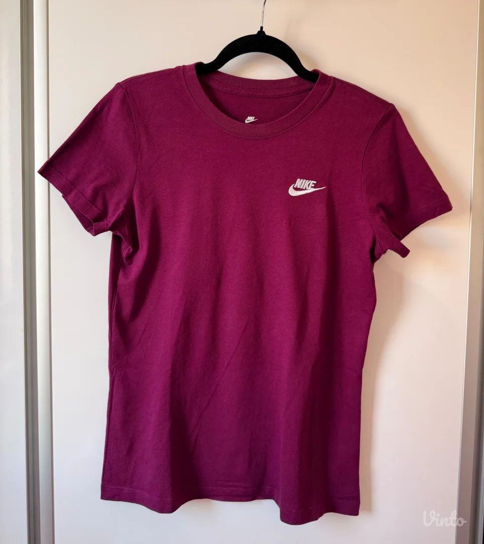 Nike ženska majica S- kao novo