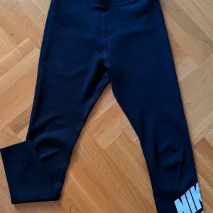 Nike ženske helanke M